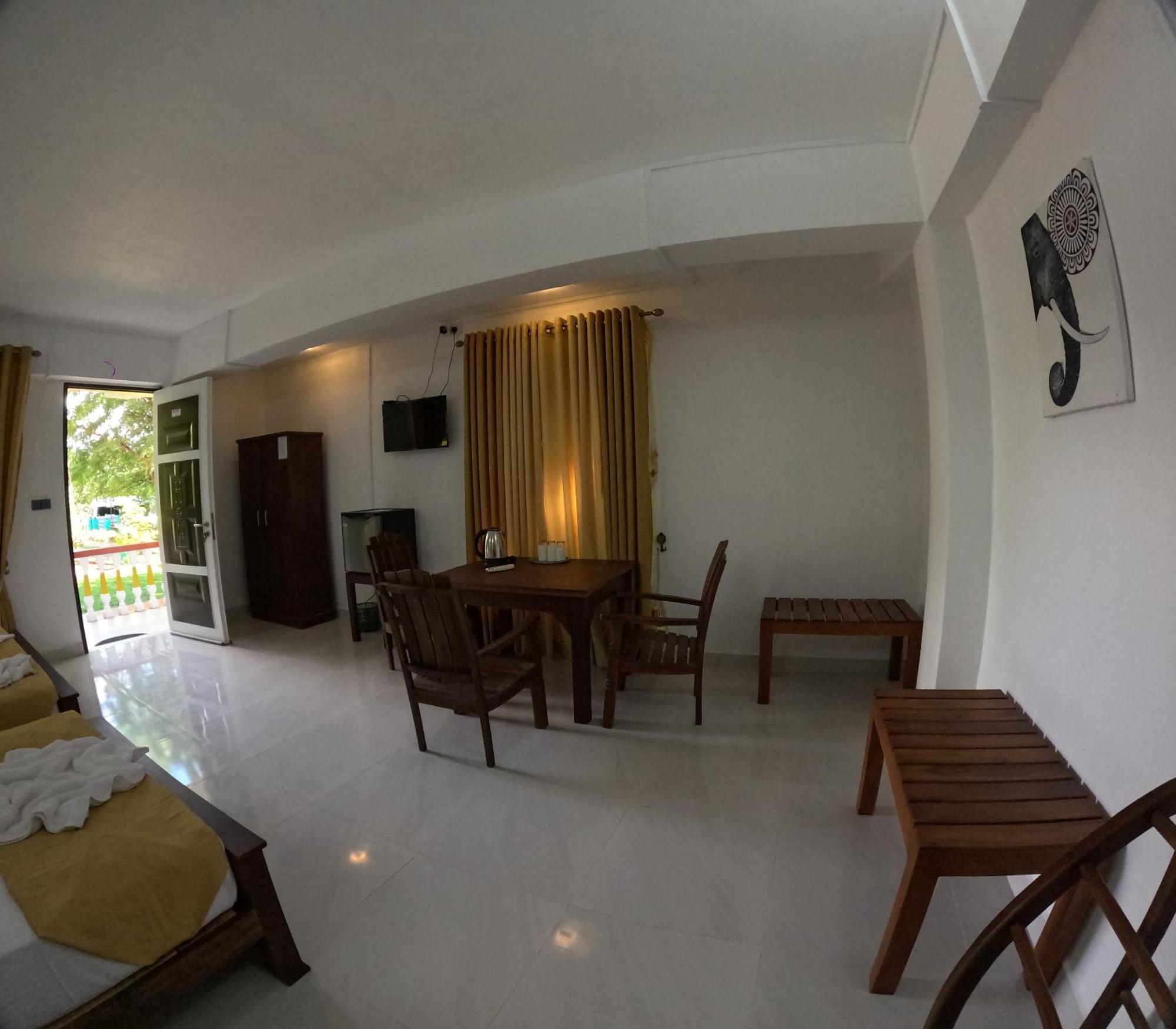 Spice Village Hotel & Restaurant Habarana Exterior photo