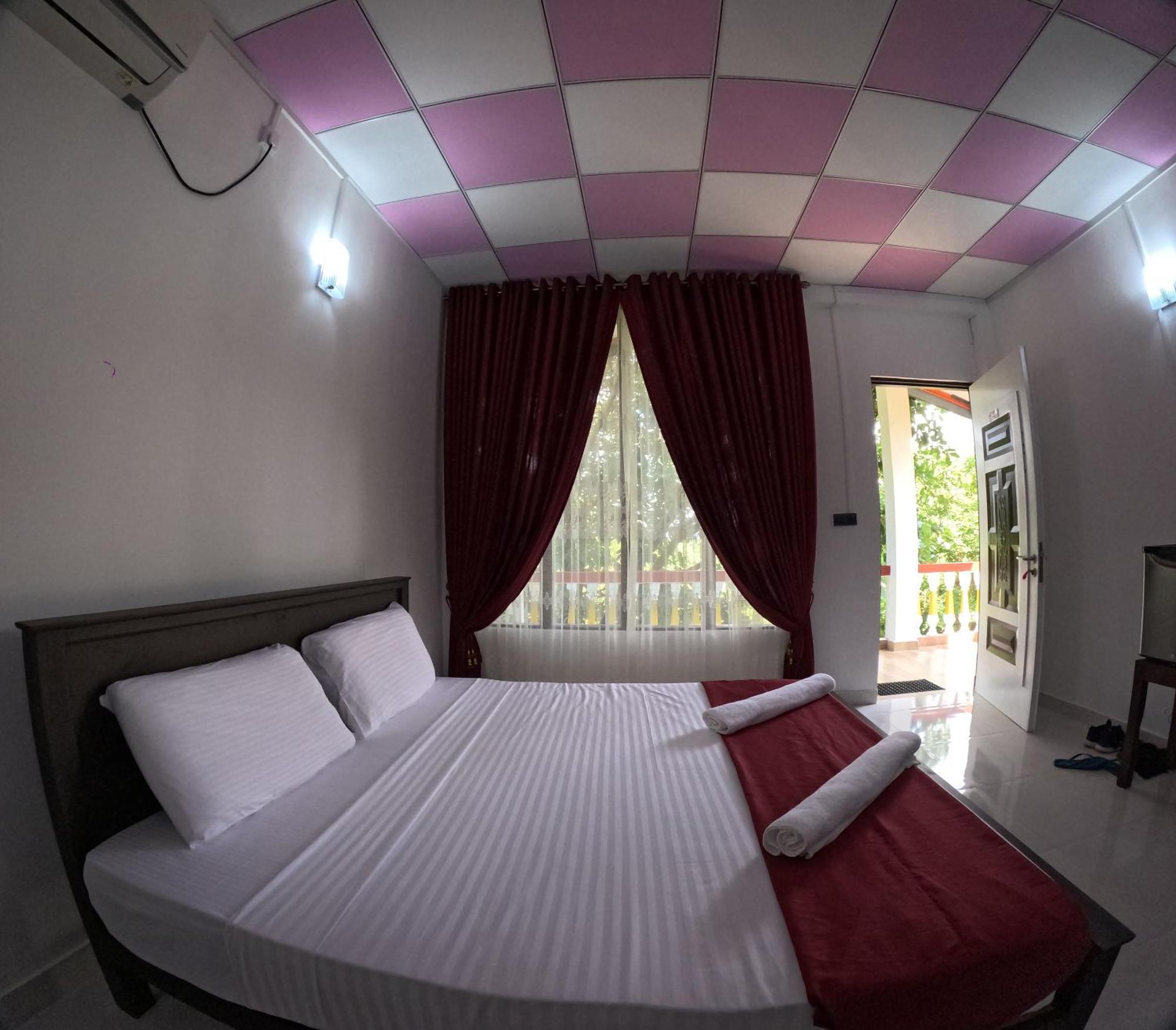 Spice Village Hotel & Restaurant Habarana Exterior photo