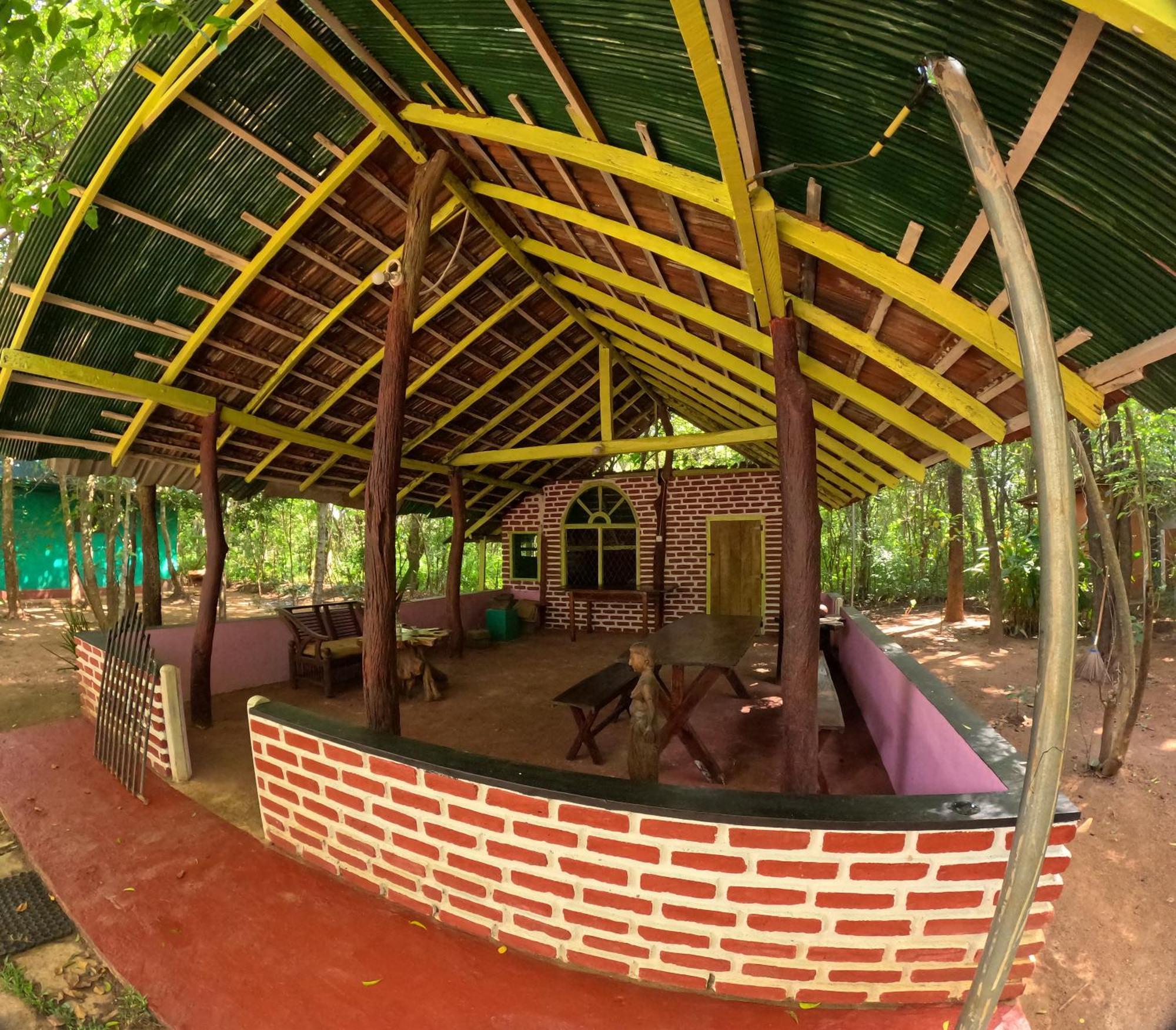 Spice Village Hotel & Restaurant Habarana Exterior photo